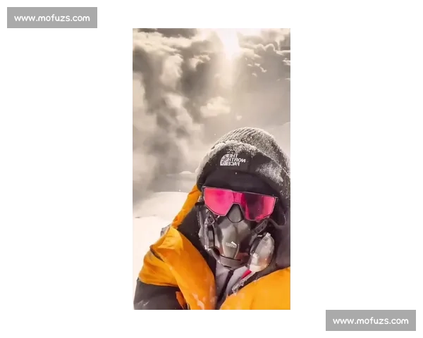 8848 米雪降：珠峰上的极限生命体验