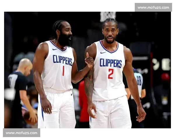 詹姆斯与哈登巅峰对决谁能引领新时代篮球潮流解析
